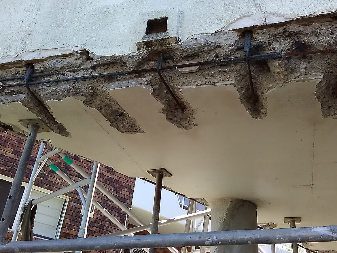 Bracing and scaffold